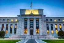 美联储：多数委员倾向于年内降息