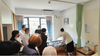 党建护航银龄生活  瑞众保险探索“保险+”服务新路径