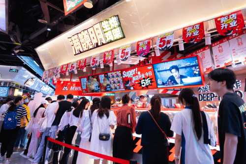 从粤菜学徒到品类王者:他靠“不裹粉生炸撕开4000亿市场，4年狂飙千家店”  第1张