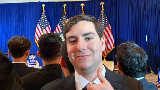 特朗普加密晚宴参加者吐槽:吃得糟透了,安保松懈,没机会和特朗普搭话 第1张 特朗普加密晚宴参加者吐槽:吃得糟透了,安保松懈,没机会和特朗普搭话 第1张