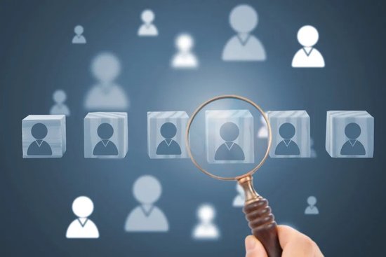 五高管联动调整!透视人保养老人事换防背后的战略棋局 第1张 五高管联动调整!透视人保养老人事换防背后的战略棋局 第1张