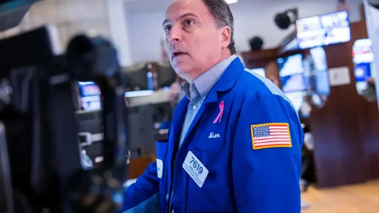 收盘：美股周五收涨 纳指与标普创历史新高  第1张