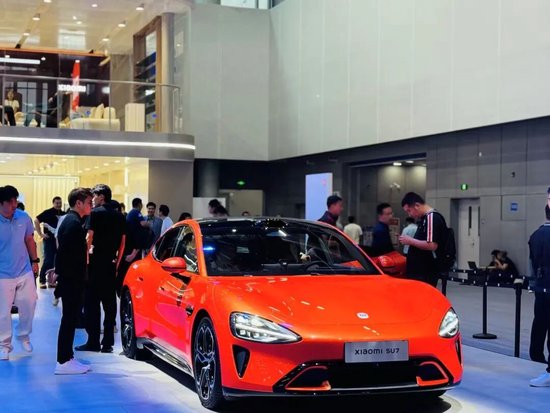 小米“现车选购”引争议，提车等一年，转头卖现车？  第4张