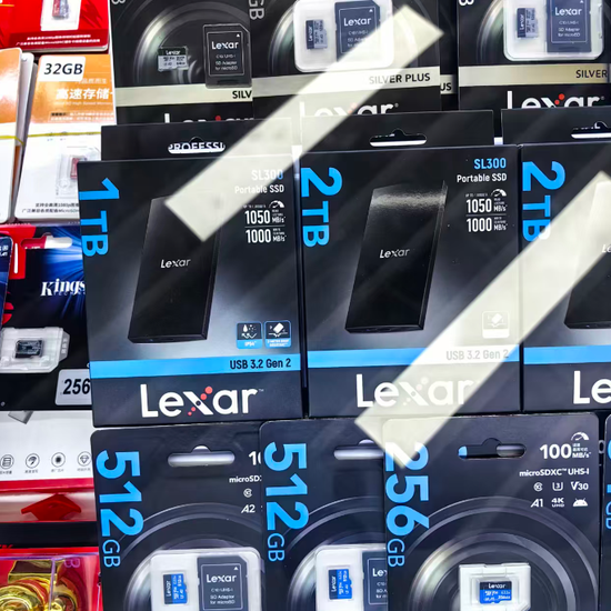 突传内存“闪崩”!记者实探华强北!商家:回调有限 第2张 突传内存“闪崩”!记者实探华强北!商家:回调有限 第2张