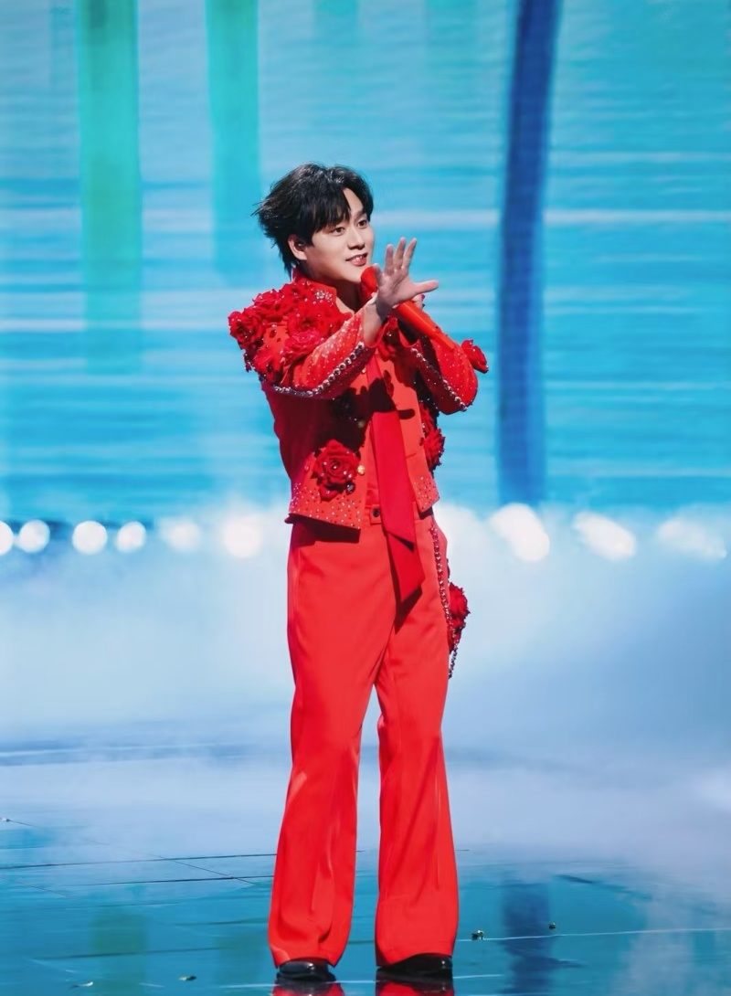 洛琦三度加盟湖南卫视春晚 引爆16亿流量成“跨屏宠儿”  第4张