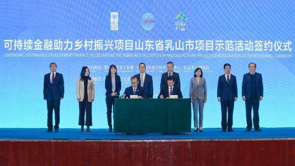 一起劈开这片海：度小满见证乳山百亿牡蛎产业的女性微光  第4张