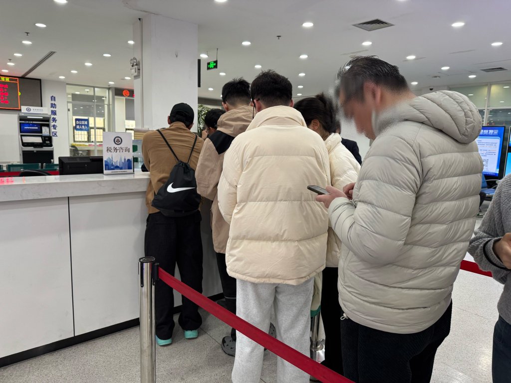 沪七条落地满月:3月上海二手房成交冲击3万套,改善型置换链条打通 第1张 沪七条落地满月:3月上海二手房成交冲击3万套,改善型置换链条打通 第1张